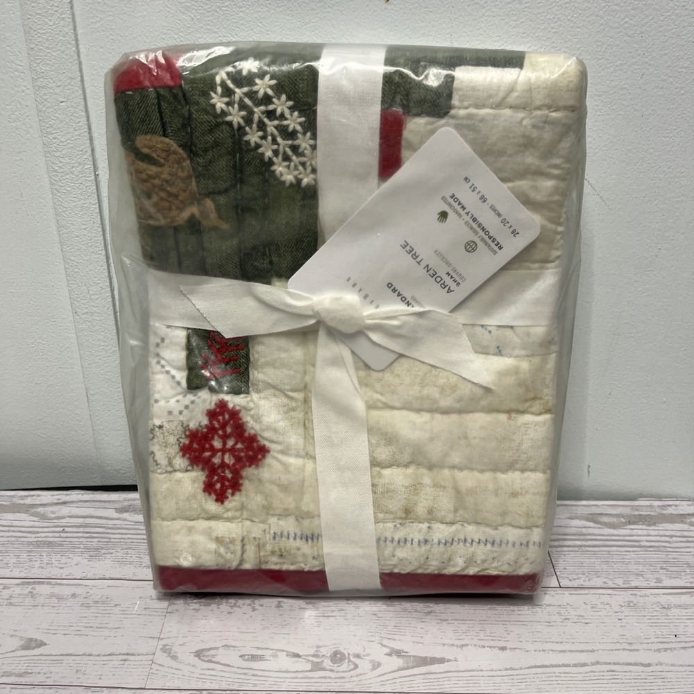 Pottery Barn Arden Tree Standard Sham Quilted Patchwork Green Red 26x20 NEW